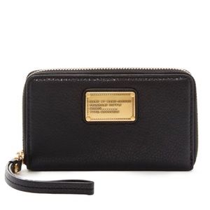 Marc by Marc Jacobs black wristlet wallet